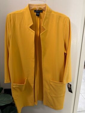 Iowa Hawkeye/Michigan Yellow Jacket New with Tags, Size Large, Open front.